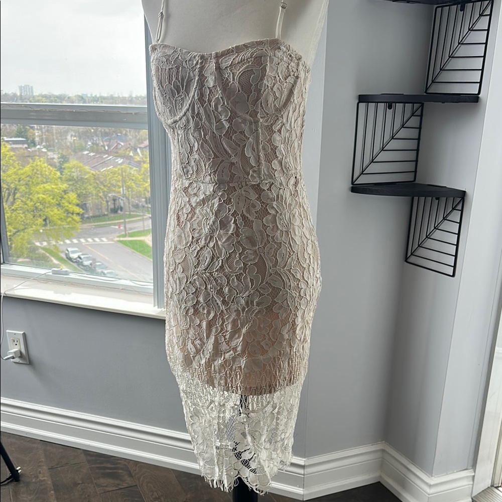 Elegant White Lace Dress